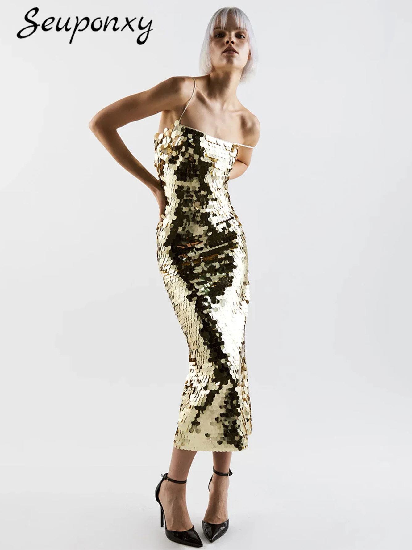 

Женское платье с блестками, золотистое элегантное вечернее платье на бретелях-спагетти, без рукавов, с открытой спиной, лето 2023