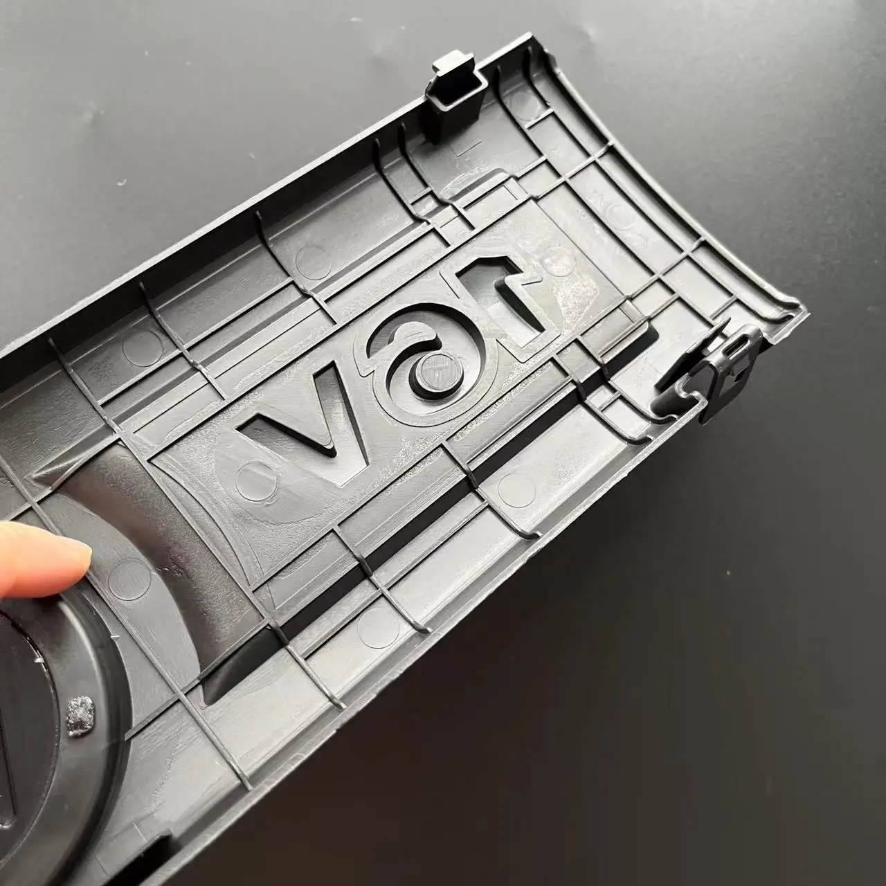 03C103935E New Genuine EA111 1.6 Engine Cover Bonnet 03C 103 935 E For VW Lavida Golf 6 New Sagitar Bora Polo 03C 103 935E