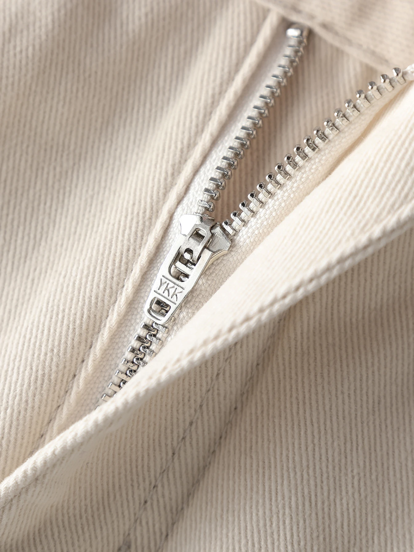 Women's 2024 simple casual ivory white jeans summer new 100% cotton five denim shorts with pockets Fashion Women