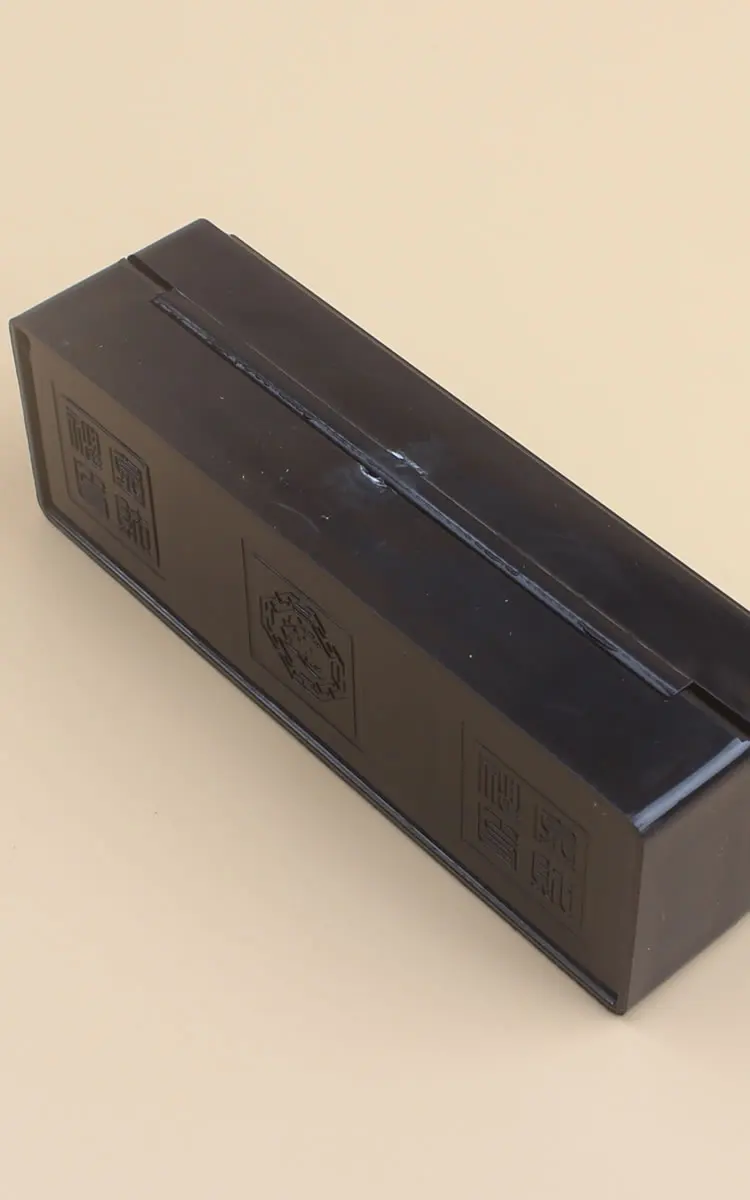 Description Picture 5 of itemClamshell Seal Box For Wood Square Round Name Stamp Calligraphy Painting Chop Portable Mini Rectangle Black Plastic Storage Box
