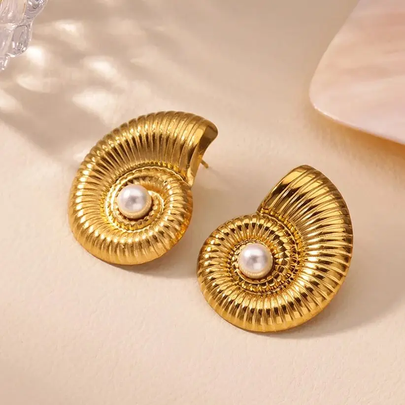 Luxury Peral Conch Stud Earrings Gold Color Retro Chic Stainless Steel