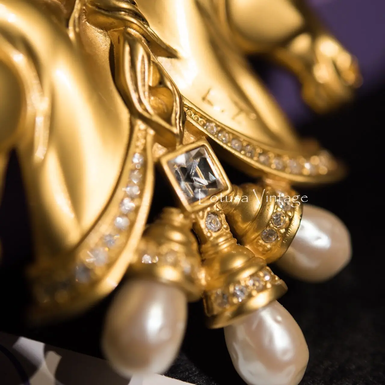 Vintage AAA Zircon Double Horse Brooches For Women Jewelry Runway Party T Show Fancy Trendy Boho INS Japan