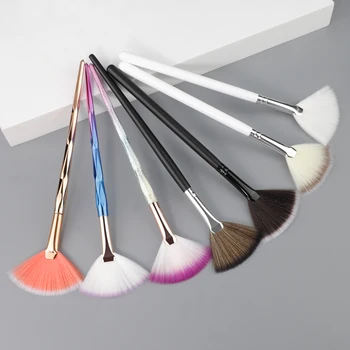 1pcs New Practical Facial Brushes Fan Makeup Brushes Soft Portable Mask Brushes Cosmetic Tools for Ladies Girls Nail Charm Beaut 1