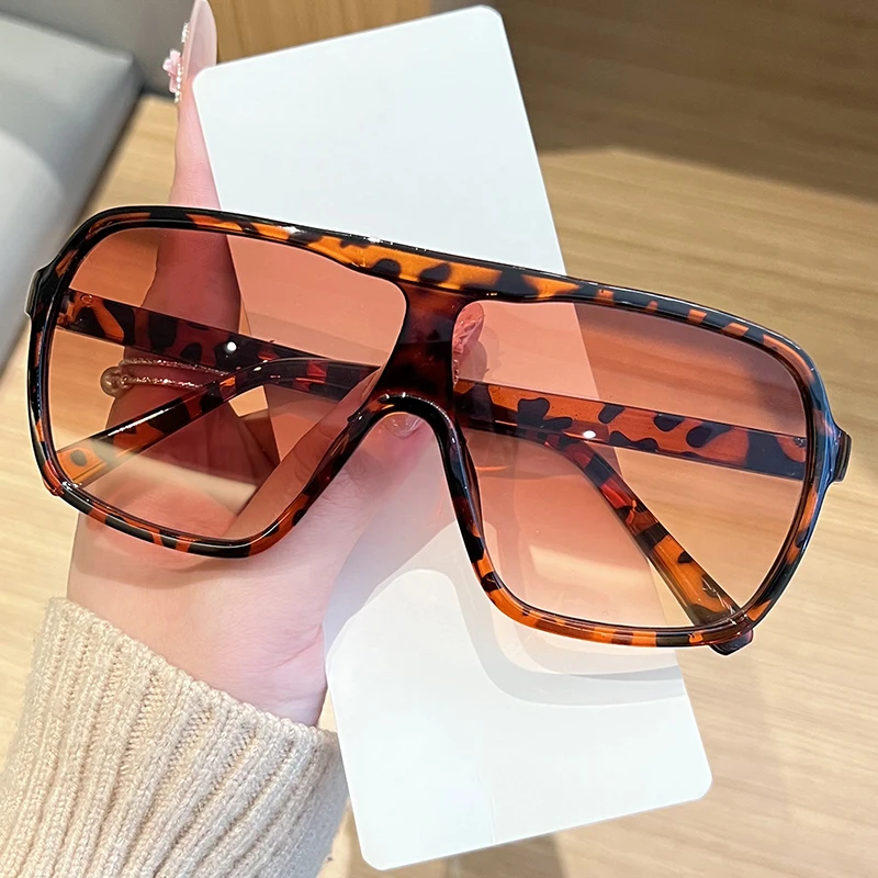 Lunettes de soleil carrées tendance grandes montures femmes gradient pilote UV400