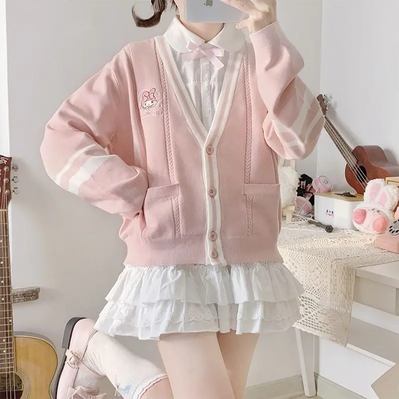 

2023 вышитая искусственная Мелодия Cinnamoroll Kuromi помпон пурин Женская куртка Sanrio плюшевые свободные милые топы