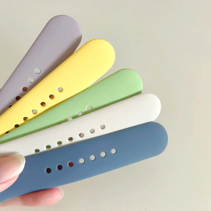 Premium Silicone Sports Band for Smartwatches - Versatile Size Options