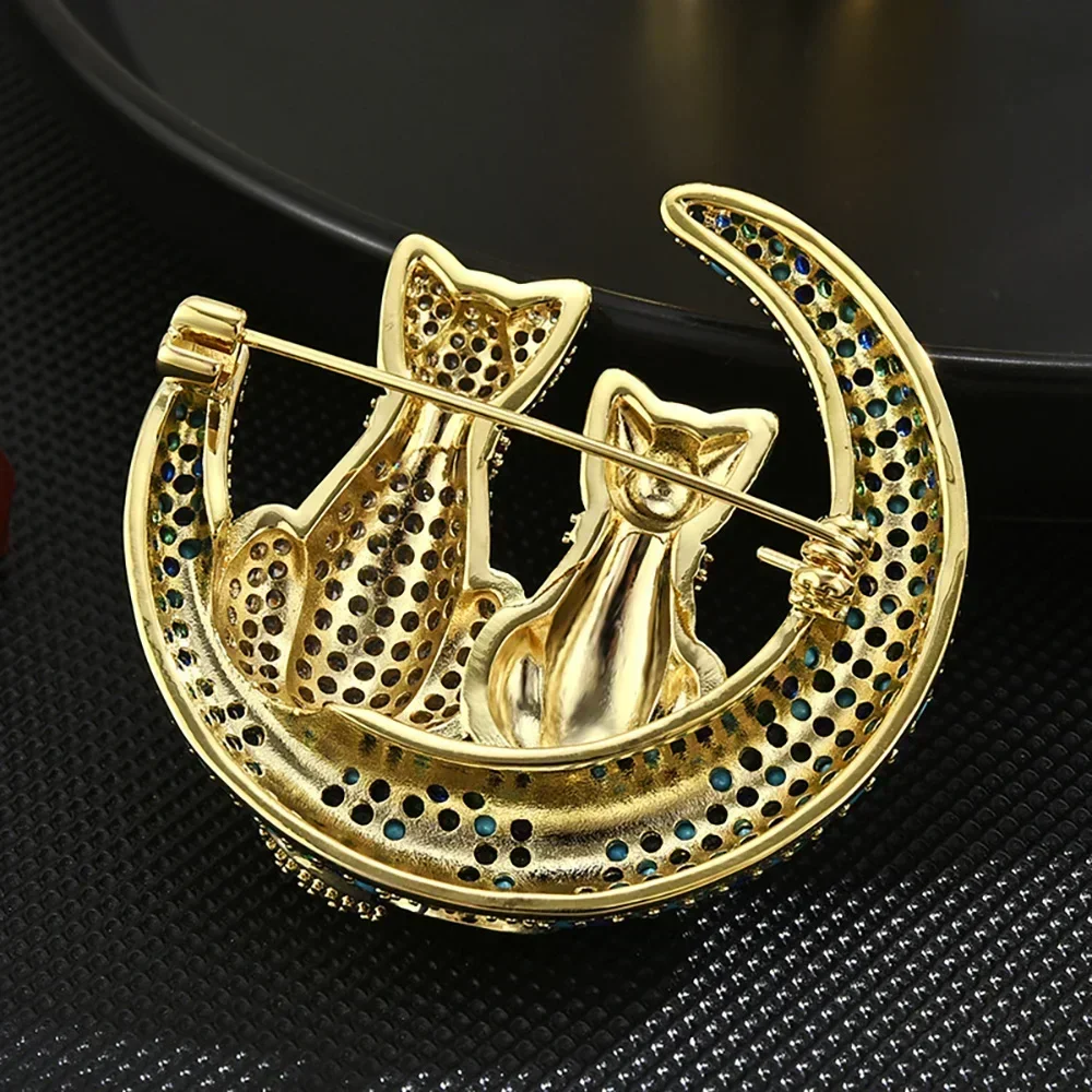Two Cat on The Moon Animal Enamel Pin Brooch for Women Suit Accessories Rhinestone Black Cat White Cat Corsage Lapel Pins Gifts