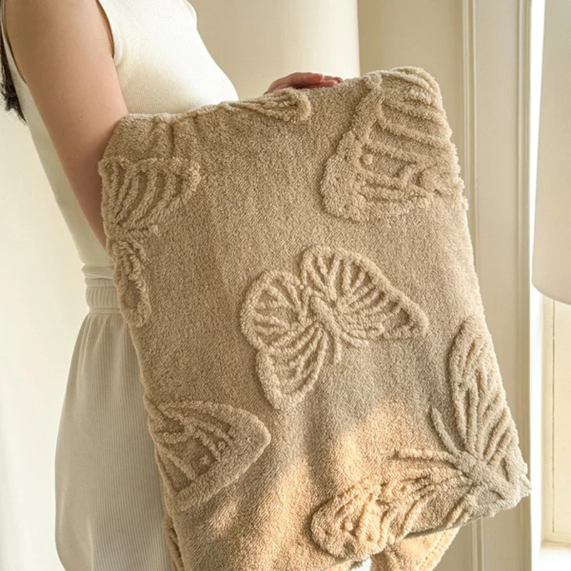 Coral Fleece Fabric Autumn Blanket with Exquisite 3D Butterflys Soft Comfortable Warm Winter Sofa Blankets Four Seasons Blanket