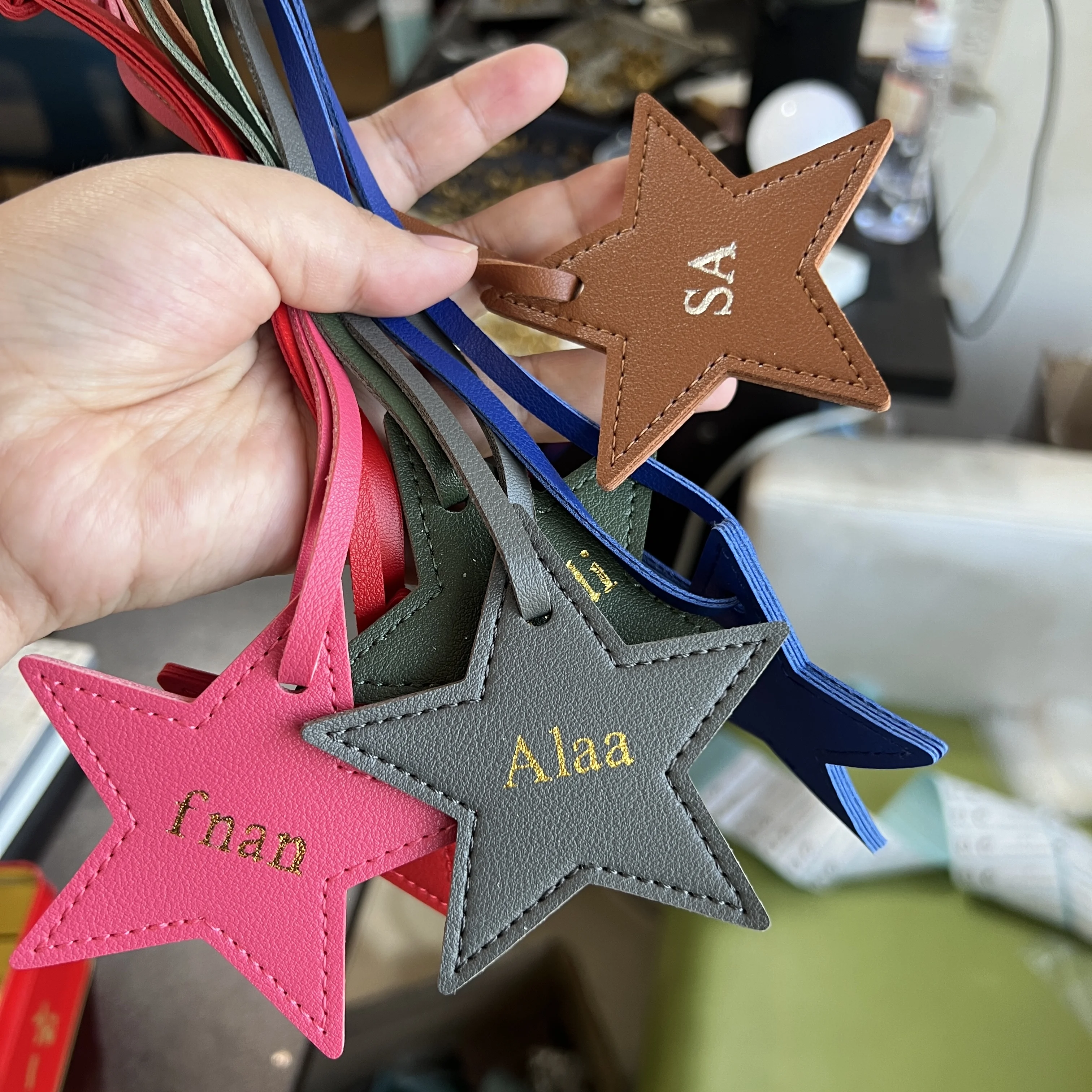 Leather Five-Pointed Star Keychain Pendant Free Custom Initals Car Key Star Decoration Pendant Bag Accessories