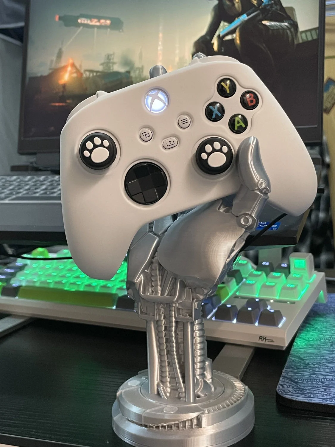 

Cyberpunk Robotic Hand Statue Game Controller Stand Support Holder For PS5s Xboxs Series Universal Gamepad Mount Joystick Rack