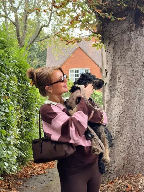 ETJ 2025 Autumn women's new line street style fashion yellow wide stripe polo neck loose version of long-sleeved sweater 2