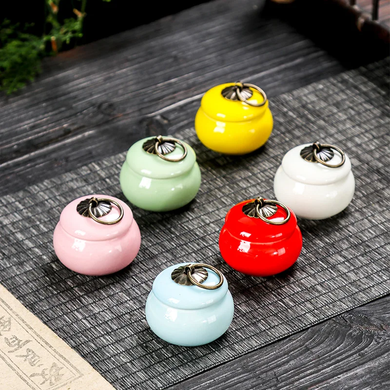 

Mini Sealed Pot Ceramic Tea Bag Storage Box Retro Small Porcelain Bottle with Lid Tea Container Portable Storage Tank Ornament