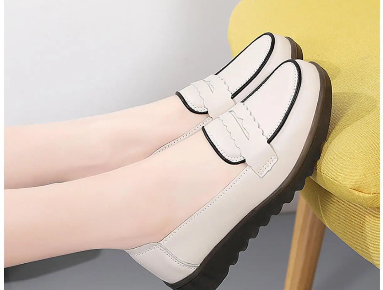 Women Shoes Flats Leather Sneakers Women Sexy Comfortable Female Casual Walking Footwear Fashion Large Size Loafers Shoes Women