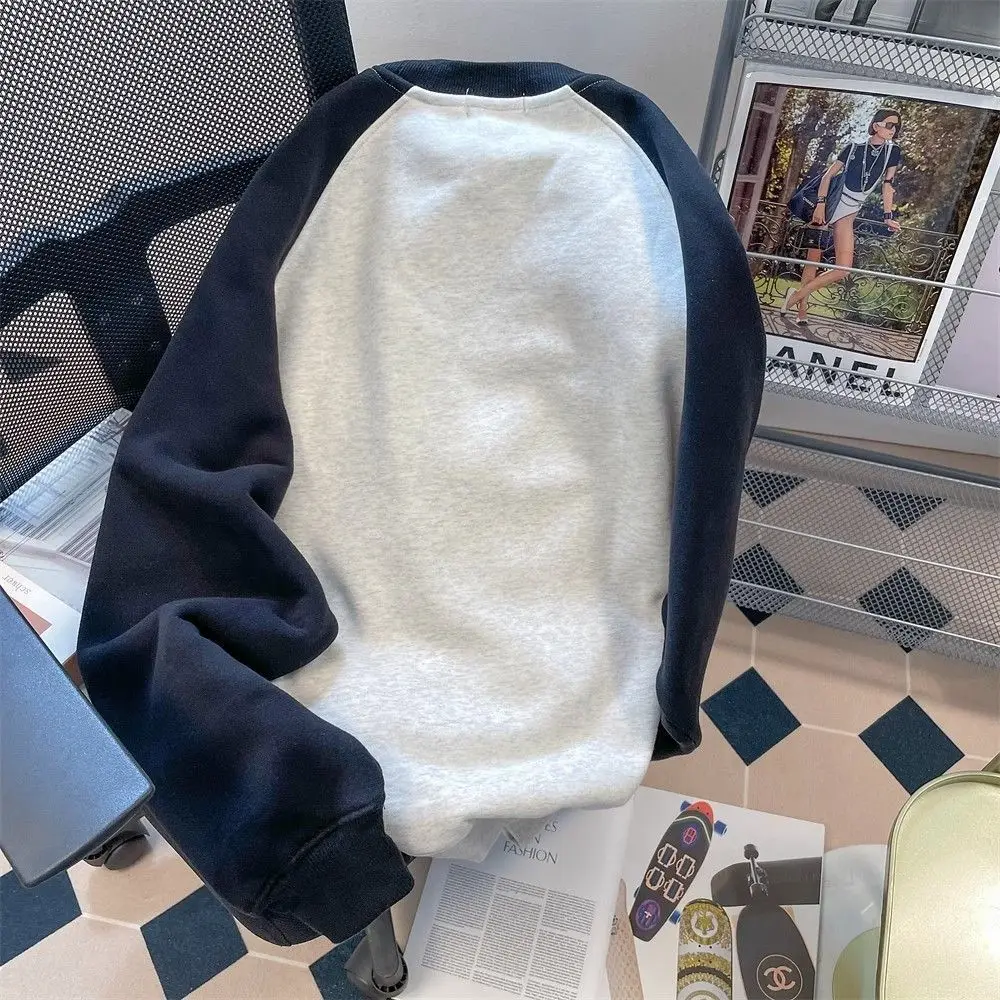 Рисунок 2 - Женская толстовка с капюшоном