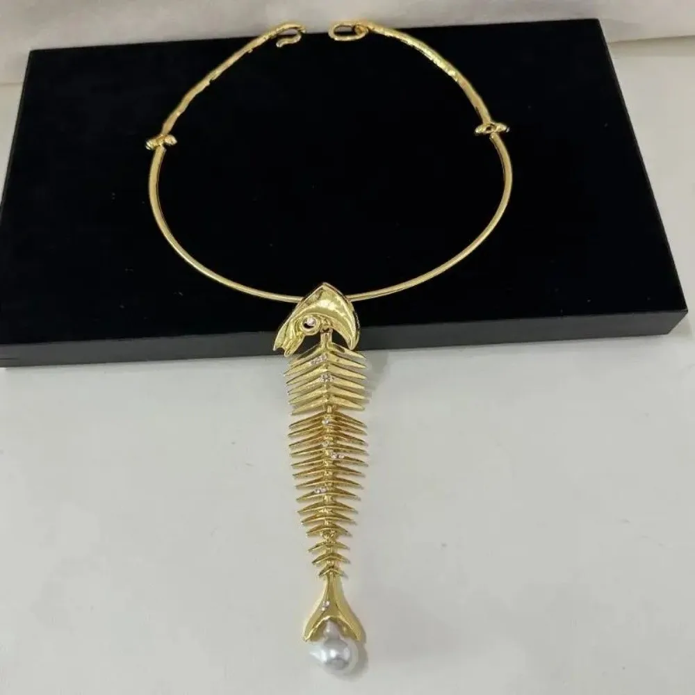 Novelty Design Alloy Big Fish Bone Pendant Exaggerated Choker Necklace Women Necklace Jewelry Accessories Gift
