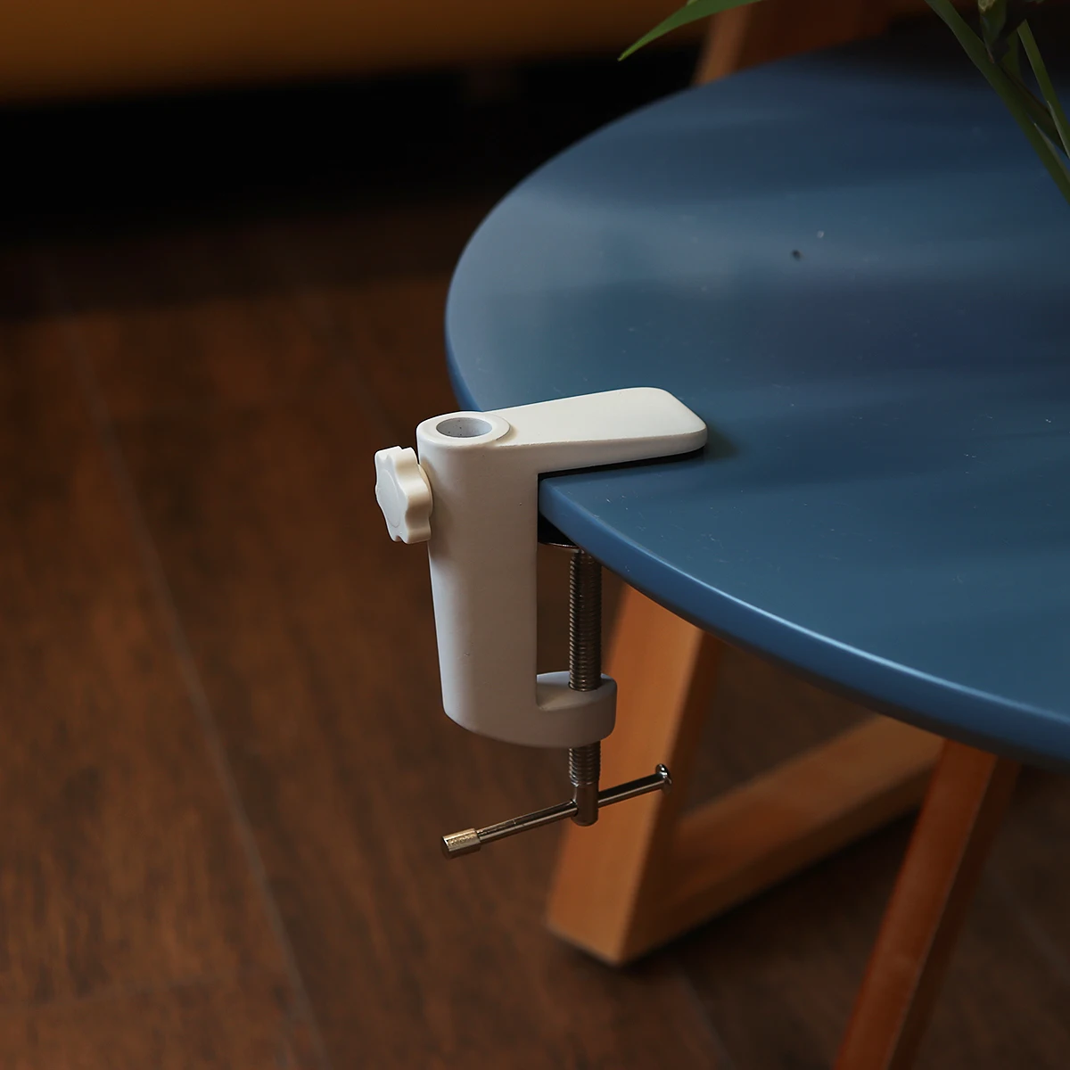 Aluminum Alloy Cantilever Desktop Magnifier Bracket Clamp Holder Metal LED Desk Lamp Clip Fittings Base Hose for Mic Stand