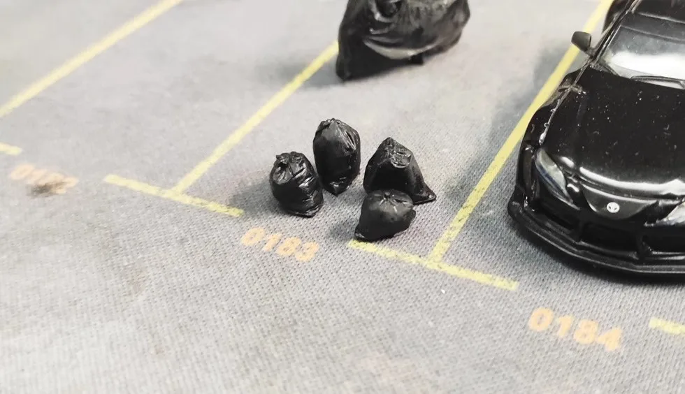 1/64 87 HO Garbage Bag Model Stacking Rubbish Can Sand Table Scene Accessories Train Model B003 2