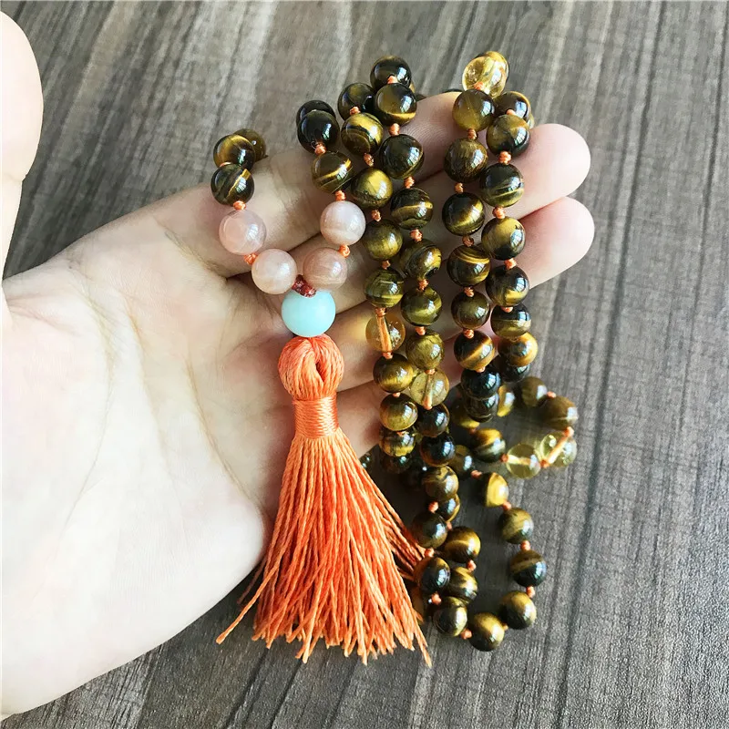 Halskette mit 108 Mala-Perlen, Tigerauge-Perlen, Citrine und Sonnenstein-Halskette, geknoteter Kristall, Energie-Meditationsschmuck, Quastenhalsausschnitt – Detail 7