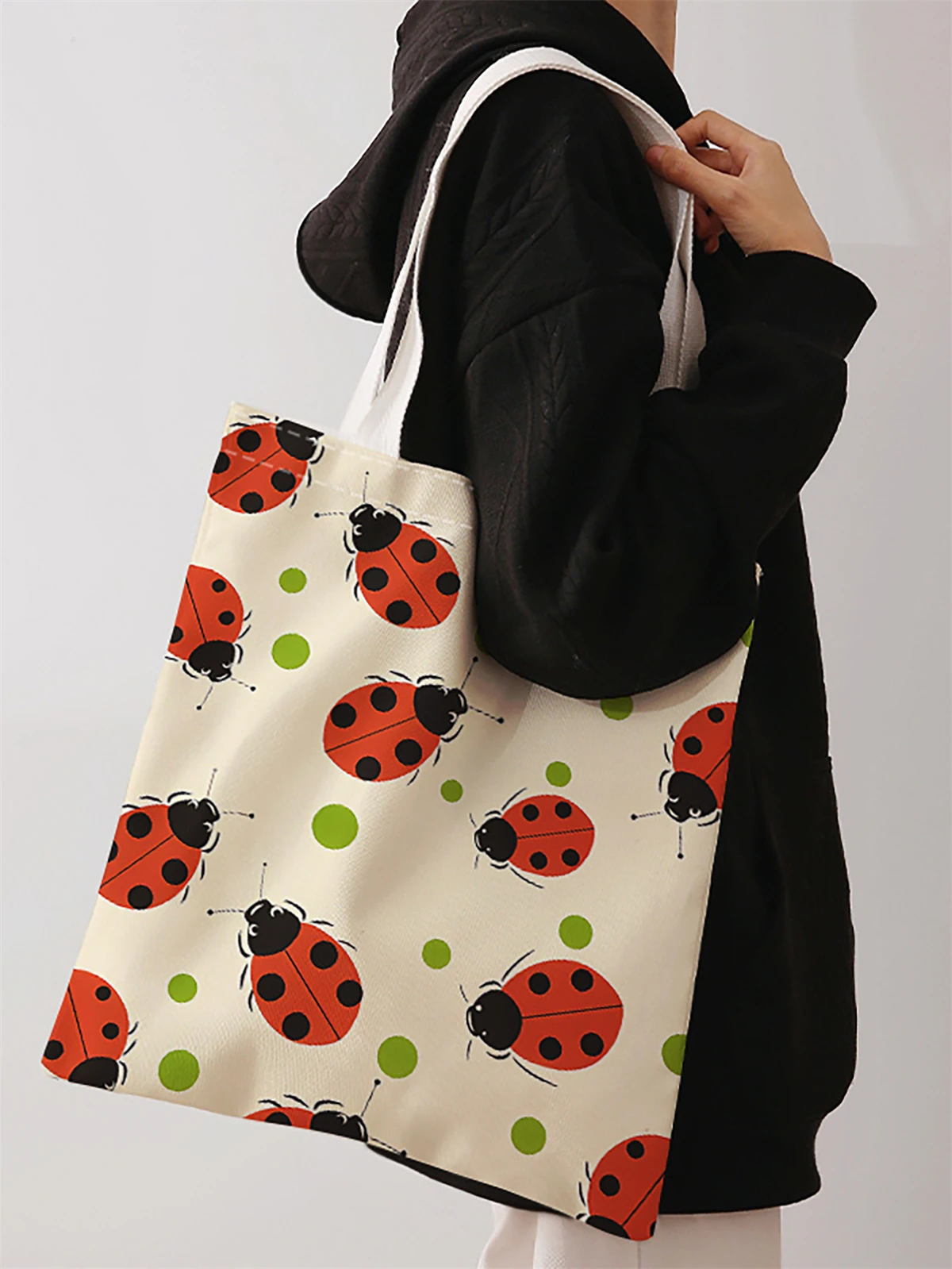 Ladybug pattern printed casual handbag, reusable fashionable backpack, multifunctional handbag, canvas shopping bag