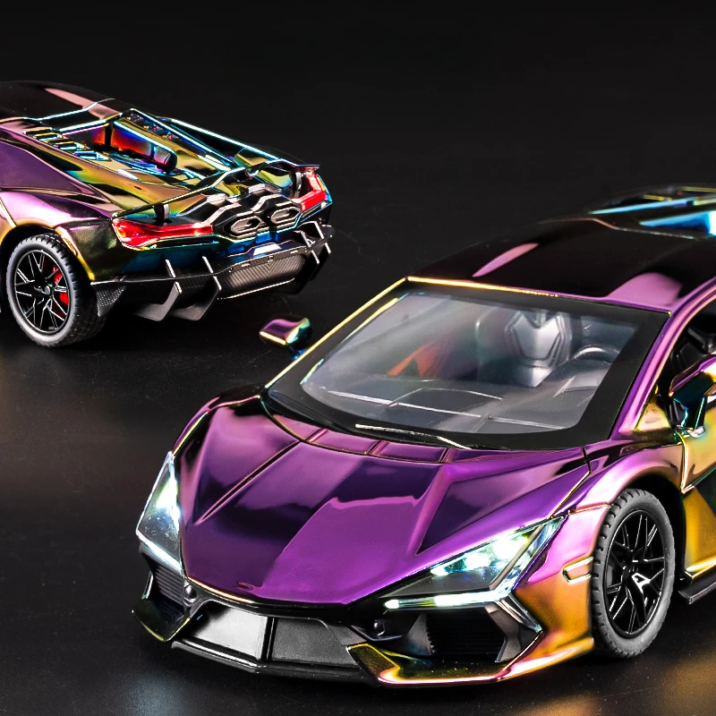 La voiture RC Lamborghini Revuelto 1:24 en mouvement, feux arrière lumineux, jouet idéal.