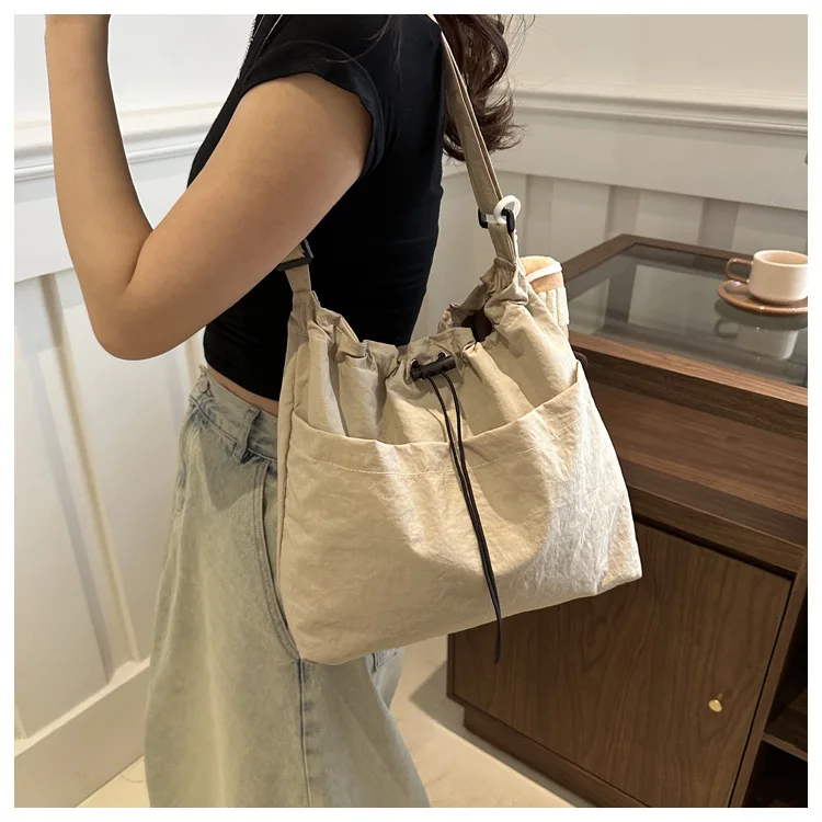 2024 New Large-capacity Waterproof Nylon Cloth Drawstring Pleated Shoulder Bag Travel Leisure Crossbody Bucket Bag