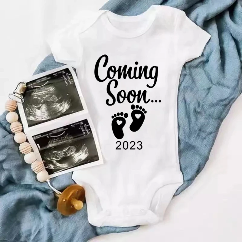 

Baby Announcement Bodysuit Coming Soon 2023 Newborn Baby Bodysuits Summer Boys Girls Romper Body Pregnancy Reveal Clothes