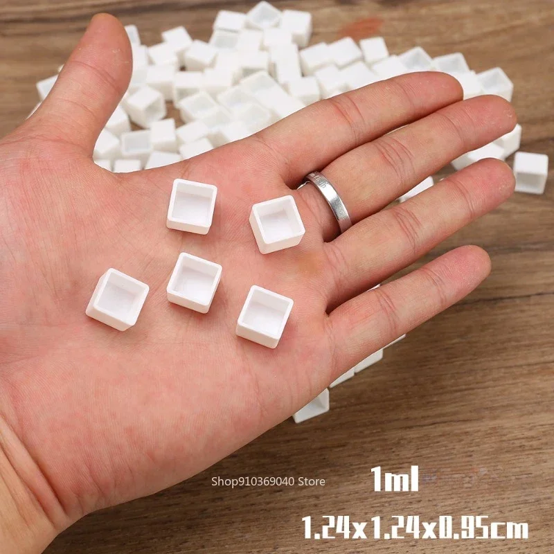 50pcs 0.5/1ml Square Watercolor Paint Pan Plastic Empty Watercolor Half Pans DIY Acrylic Painting Travel Palette Art Supplies color palette watercolor palette watercolor paint pans