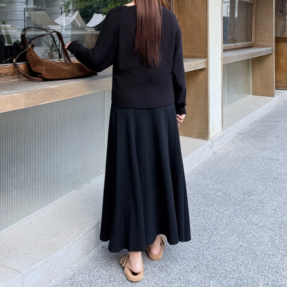 XXXXL Fashion Plus Size Women Skirts Premium Minimalist Black High Waist Velvety A-Line Ball Gown Bottoms For Winter 9336