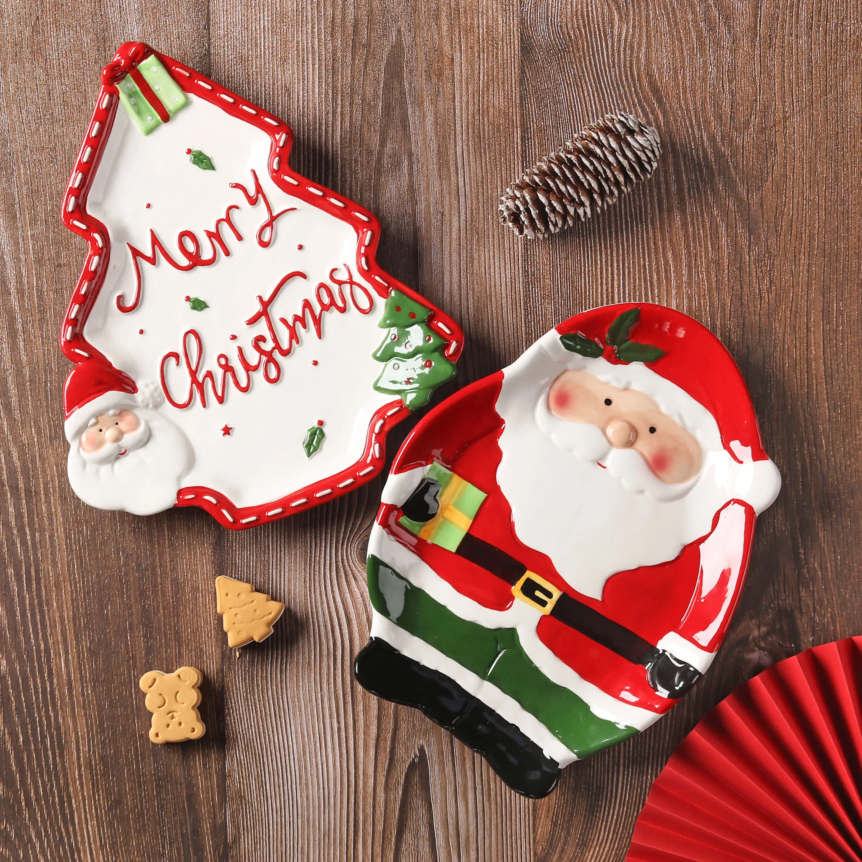 

Three Dimensional Hand-painted Santa Claus Pine Shaped Ceramic Plate Breakfast Plate Dessert Plate Christmas Tableware