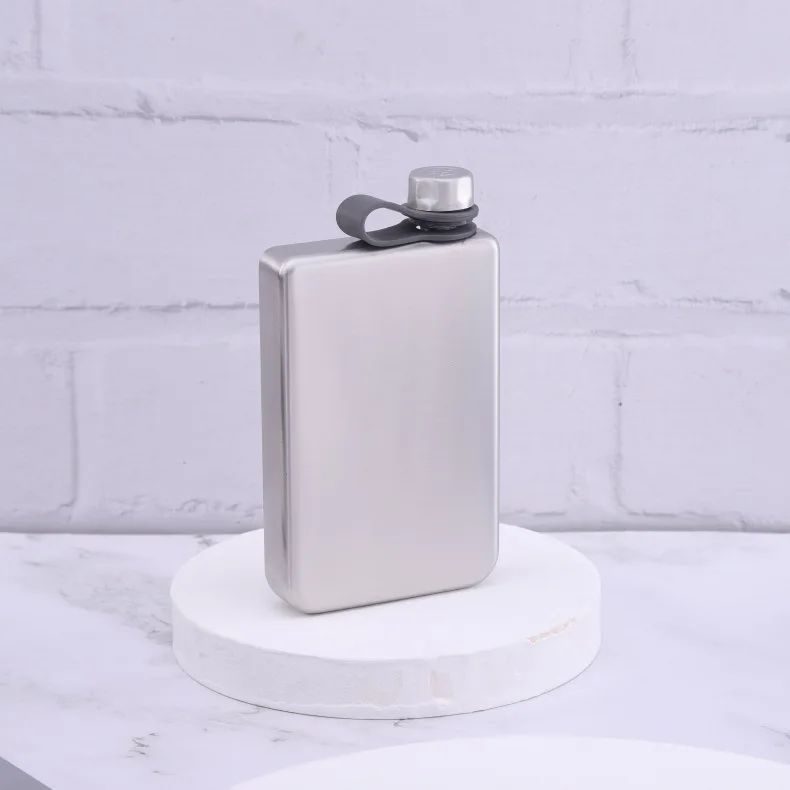 Description Picture 3 of item9oz Portable Pocket Hip Flask Outdoor Travel Stainless Steel Wine Bottle Flask Whiskey Wine Pot Metal Alcohol Flasks Men