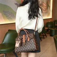 Light luxury brand women's bag 2025 new fashion versatile high-end handbag large capacity trendy single shoulder crossbody bag 4