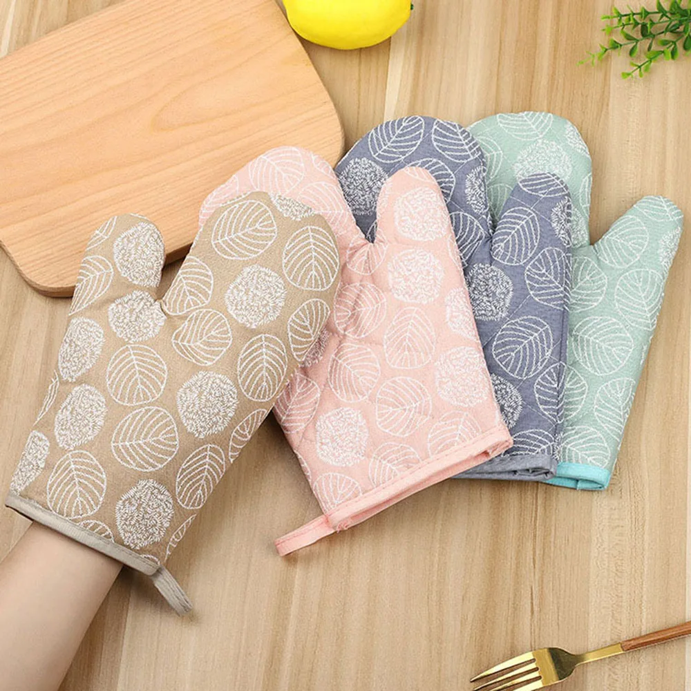 Description Picture 3 of item2Pcs Thick Heat Resistant Gloves Microwave Oven Gloves Anti-scalding Printed Gloves Kitchen Baking Oven Gloves