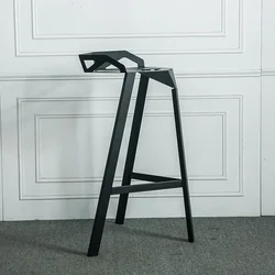 Modern Minimalist Casual Home High Stool Stylish Cafe Bar Table and Chairs Creative Geometric Design Wrought Iron Chair