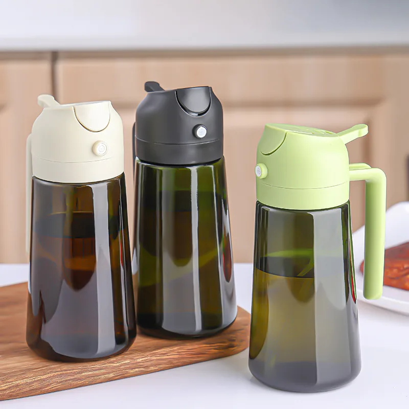 Kitchen oil dispenser with spray nozzle for easy use