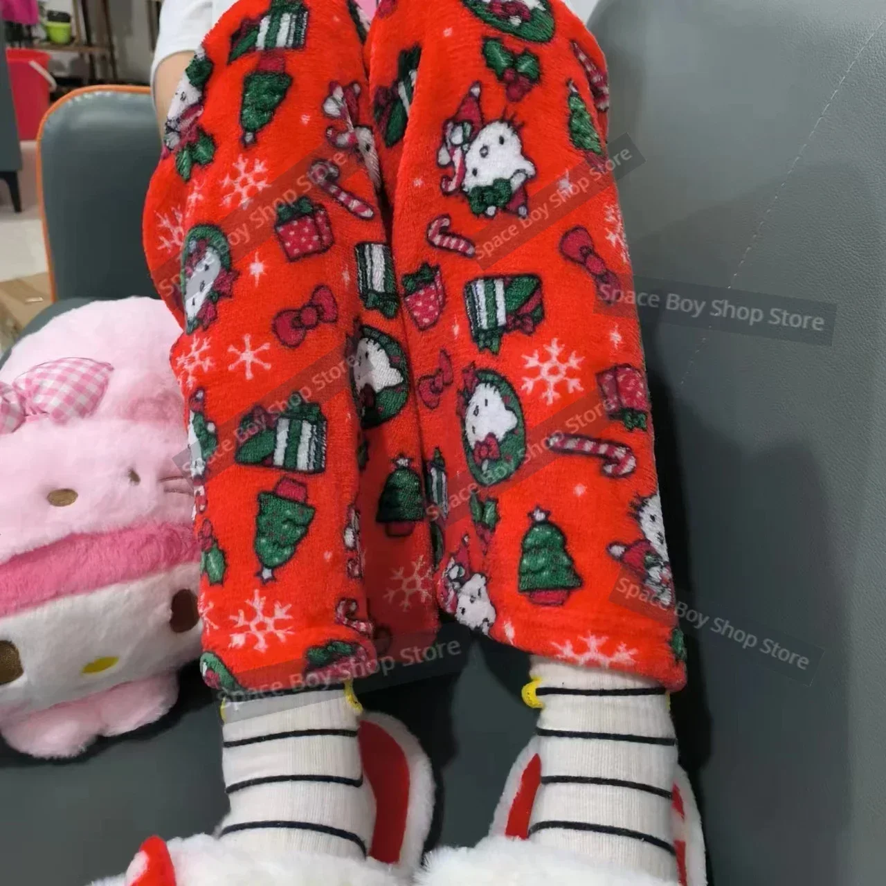 thumbnail image 1 of Pantalones de pijama gruesos de Hello Kitty, pantalones de tela elástica doble de forro polar de Sanrio Anime, pantalones suaves para mujer, regalo de cumpleaños de dibujos animados, 1 of 5