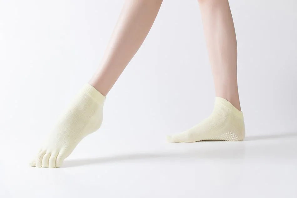 WOSWEIR 1 Pair Women Sports Yoga Socks Five Finger Slipper Anti Slip Lady Pilates Ballet Heel Professional Dance Protector 11 S2889a30902bf400e95ec88c0a99a2a30L