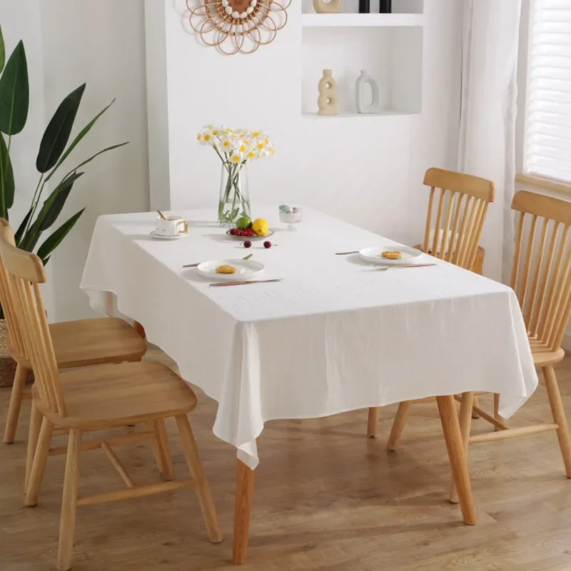 Nappe de table blanche élégante pour une déco épurée