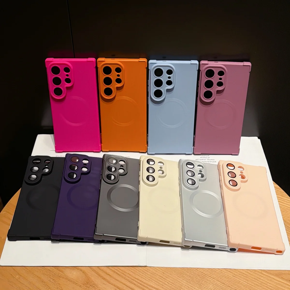 Right Angle Anti-Drop Soft Silicone Shockproof Phone Case with Lanyard and Magnetic Compatibility