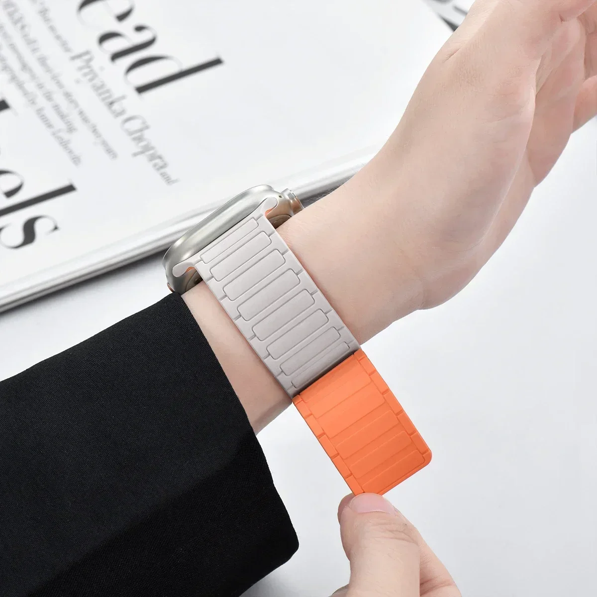 รูปสินค้า สายแม่เหล็ก Apple Watch ยืดหยุ่น ติดตั้งง่าย