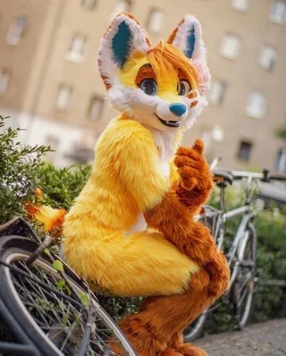 

White Fur Fox Dog Husky Yellow Mascot Costume Furry Suit Fursuit Halloween Christmas Birthday Party Gift