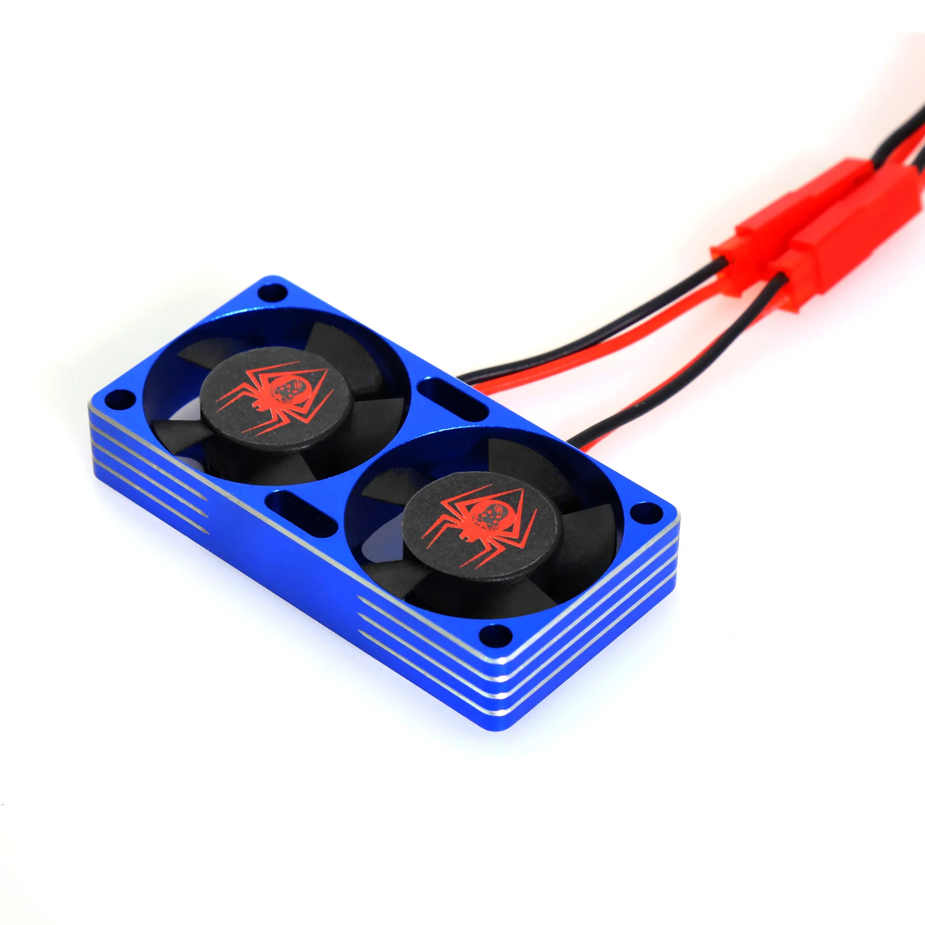 Ventilateur de refroidissement moteur RC noir, monté sur un châssis, dissipant la chaleur efficacement.