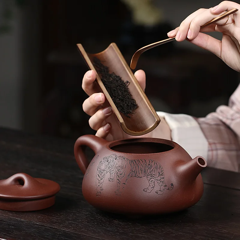 Рисунок 5 - Большой объем Yixing фиолетовый глиняный горшок