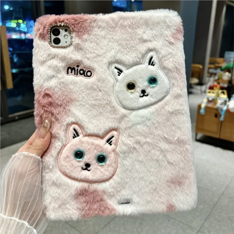 Luxurious Plush Cat Tablet Case - Soft Protective Cover