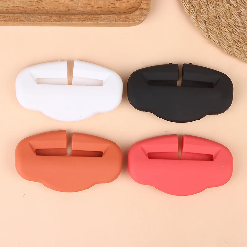 2Pcs Silicone Seat Belt Buckle Cover Anti-Scratch Rubber Car Seat Buckle Protector Clip Protection Cover Universal For SUV Sedan
