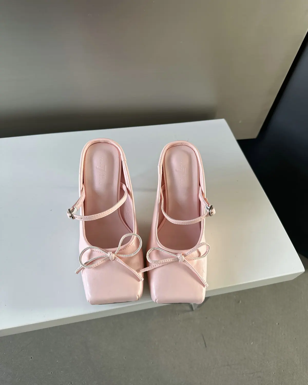 Summer New Fashionable Square Headed Bow High Heel Slippers Women's Back Hollow Thin Heel Baotou Muller Slippers