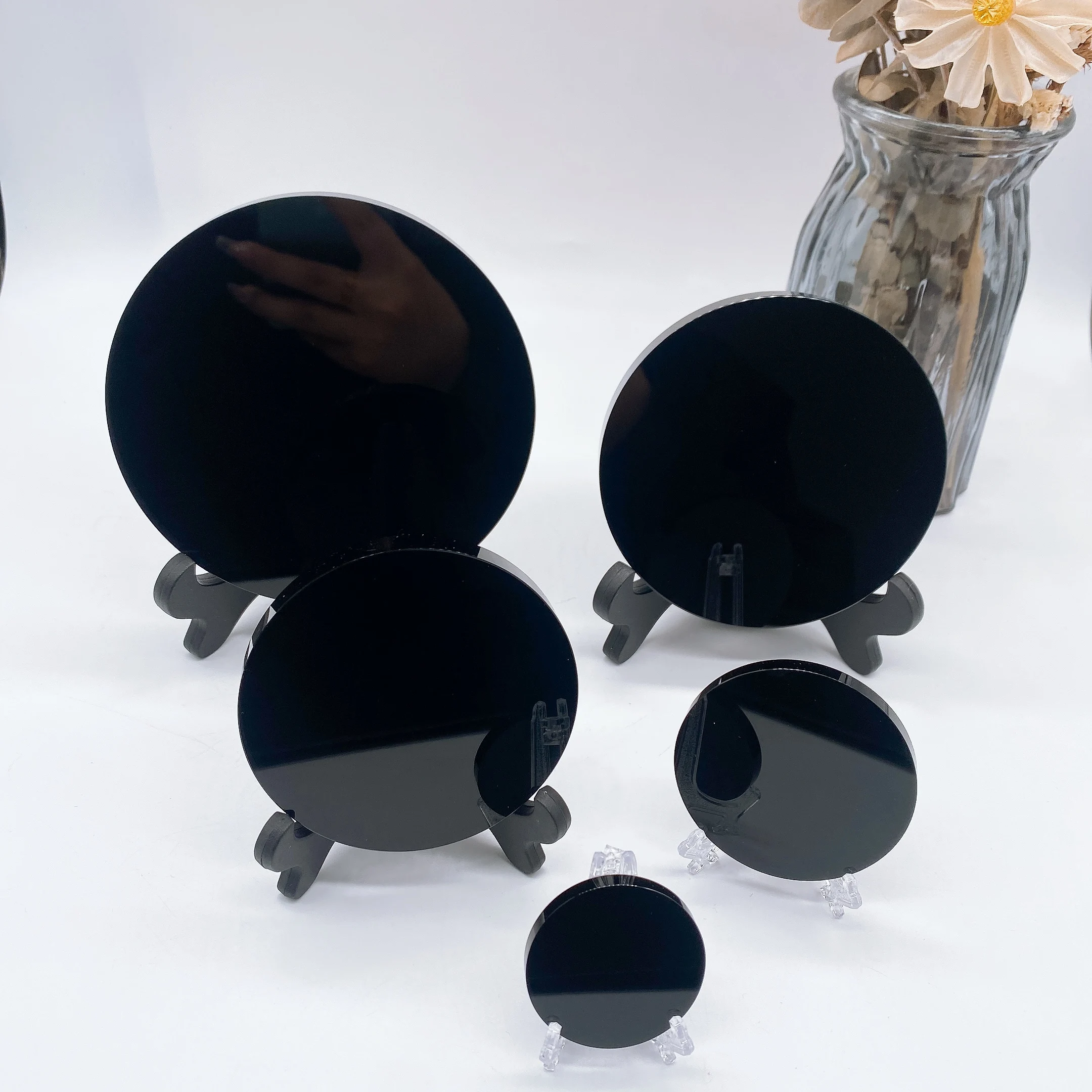 Piedra De Obsidiana Negra Pulida - Espejo Circular Para Meditación, Decoración O Protección Energética. Con Soporte Incluido.