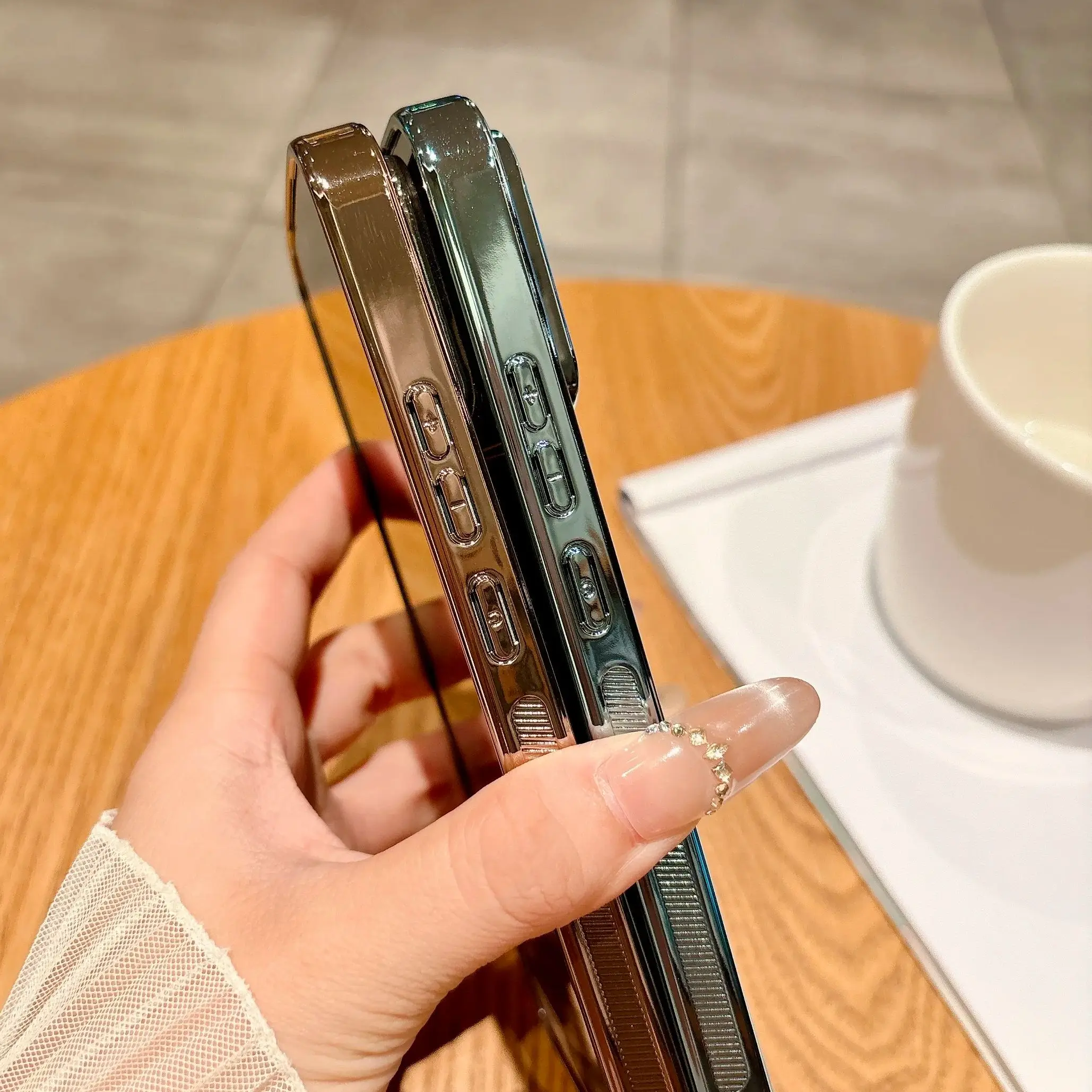 Luxury Plating Matte Magnetic Shockproof Case with Magsafe Compatibility