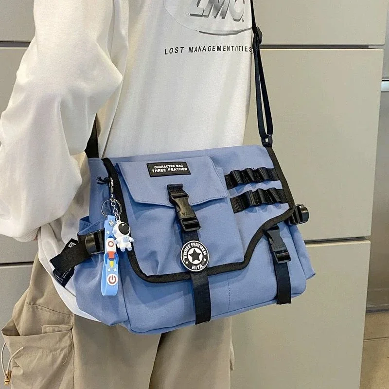 Stylish Nylon Crossbody Satchel – Versatile and Spacious Shoulder Messenger Bag