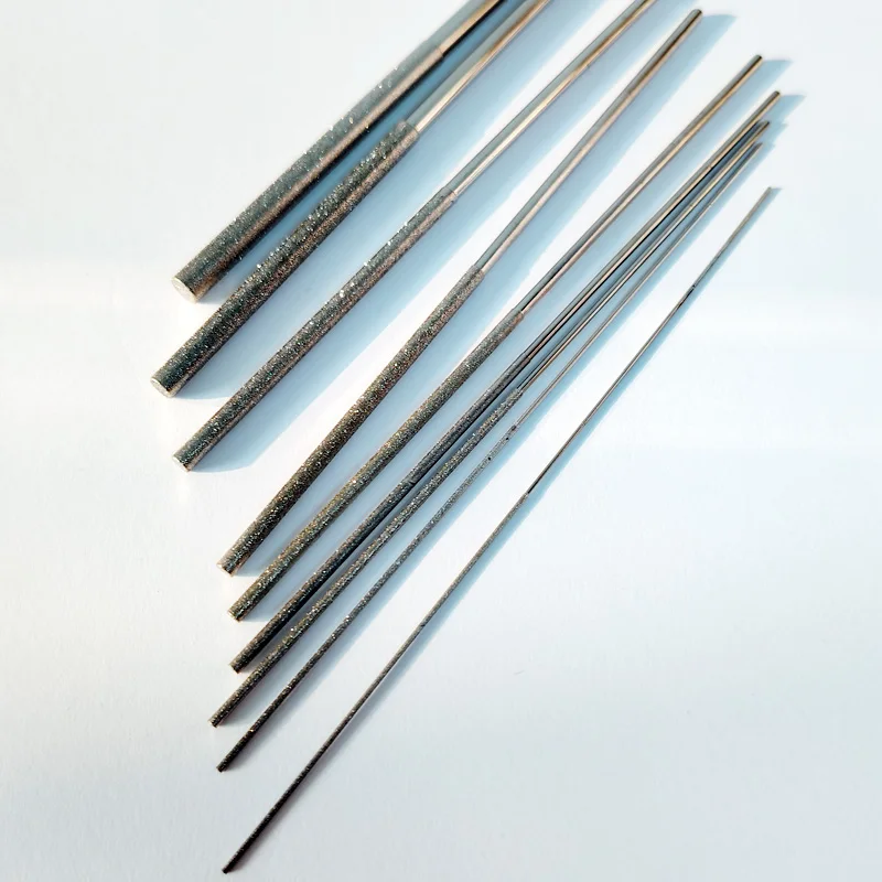 Har xil turdagi mushuklarning fotosuratlari