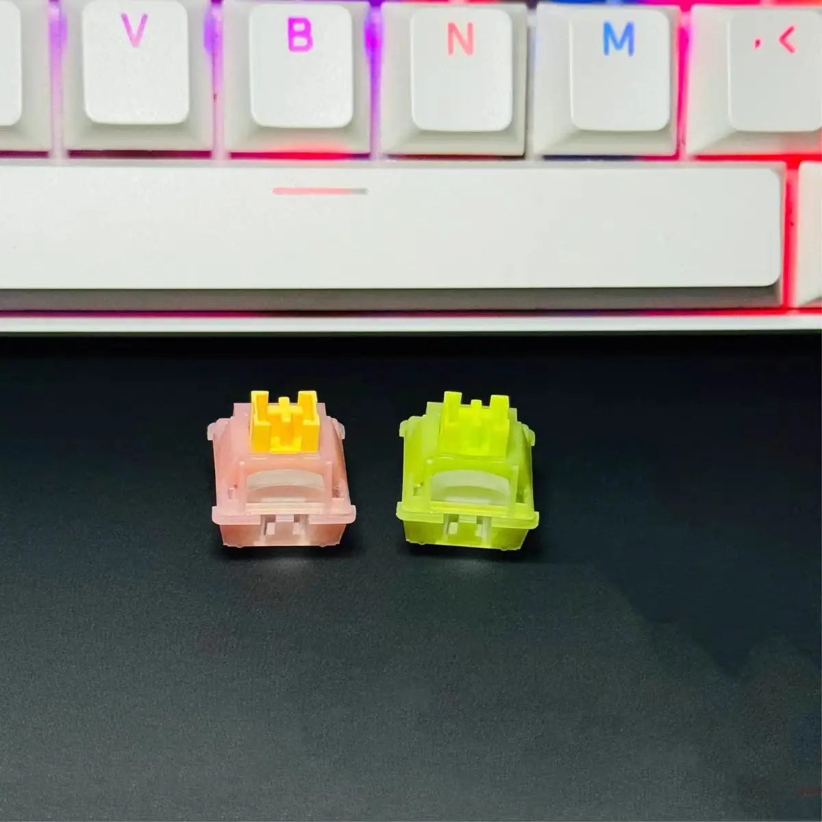 Outemu Silent Peach V3 Switches Linear Silent Lemon V3 Switch Tactile Hot Swap 5 Pin PA66 Pre Lubed POM For Mechanical Keyboard — view 4